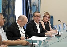 El presidente de la Diputación Provincial, Toni Pérez, en un momento de la Comisión Técnica Provincial del Agua.