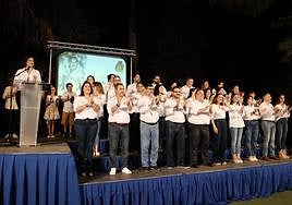 Nuevo equipo de Toñi Martín-Zarco a la Federació de les Fogueres de Sant Joan.