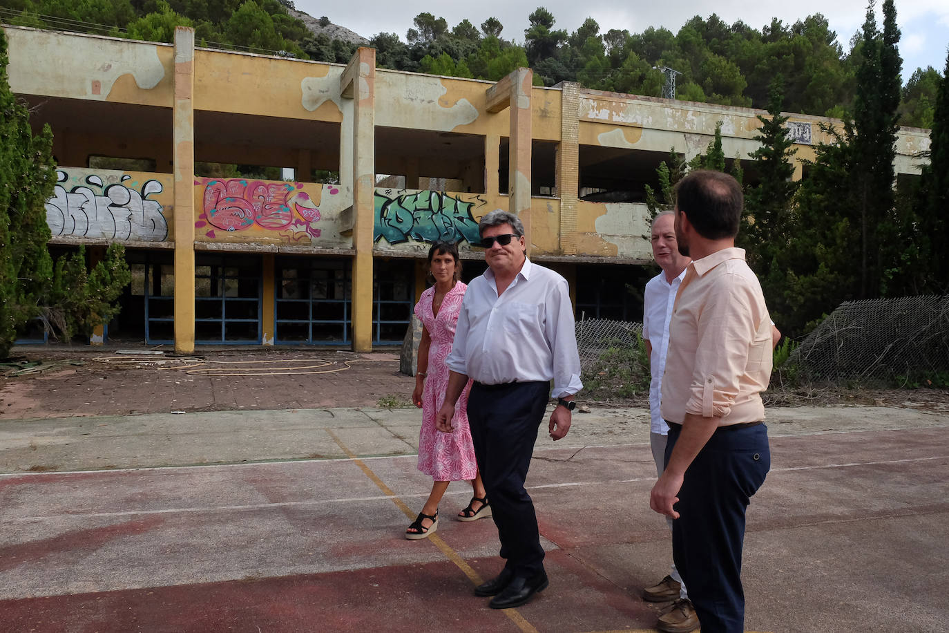 El Gobierno invertirá 25 millones para habilitar la base militar de Aitana como centro de migrantes