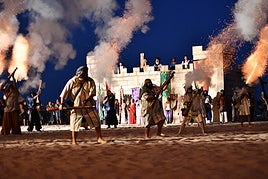 Los piratas berberiscos se enfrentan a los cristianos en el Gran Desembarco del Postiguet