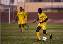 Kalvin Ketu, durante al amistoso en Santa Pola