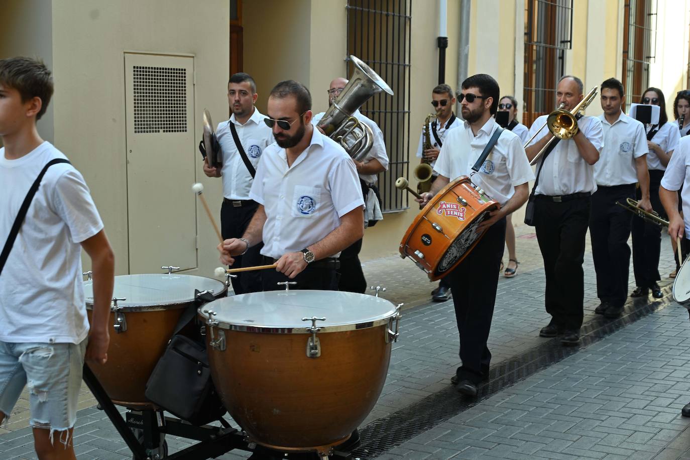 Los Moros y Cristianos protagonizan la Diana Festera de Dénia