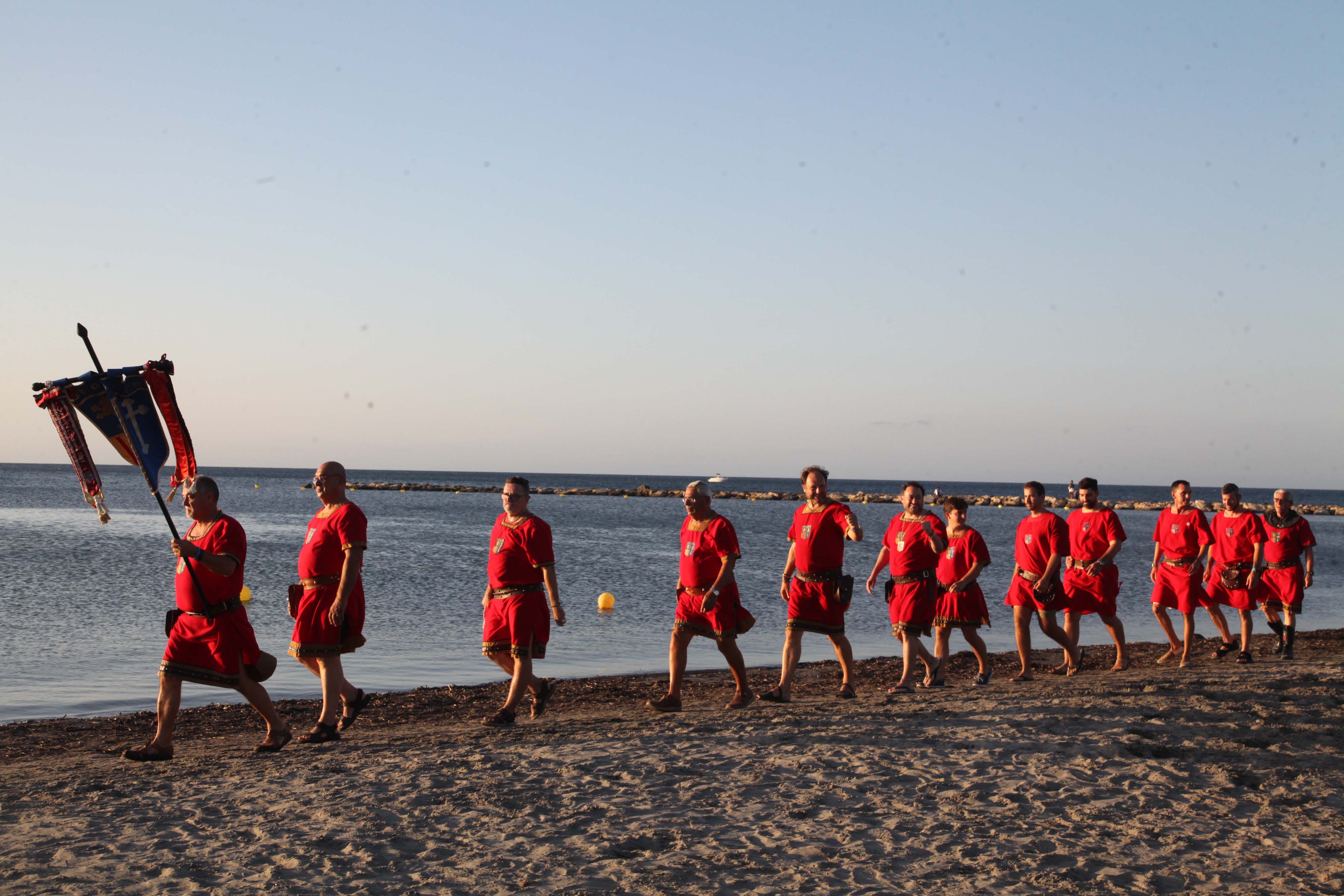 Los Moros y Cristianos desembarcan en Dénia