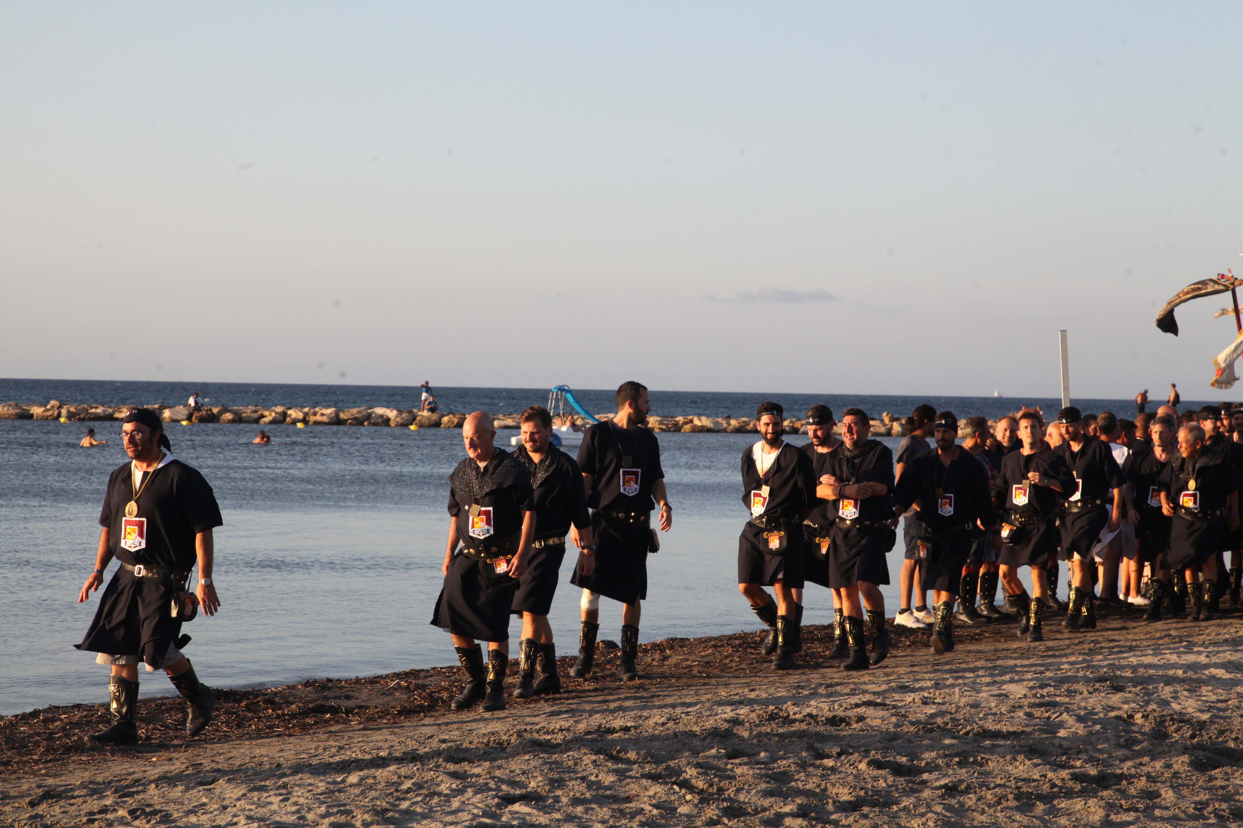 Los Moros y Cristianos desembarcan en Dénia
