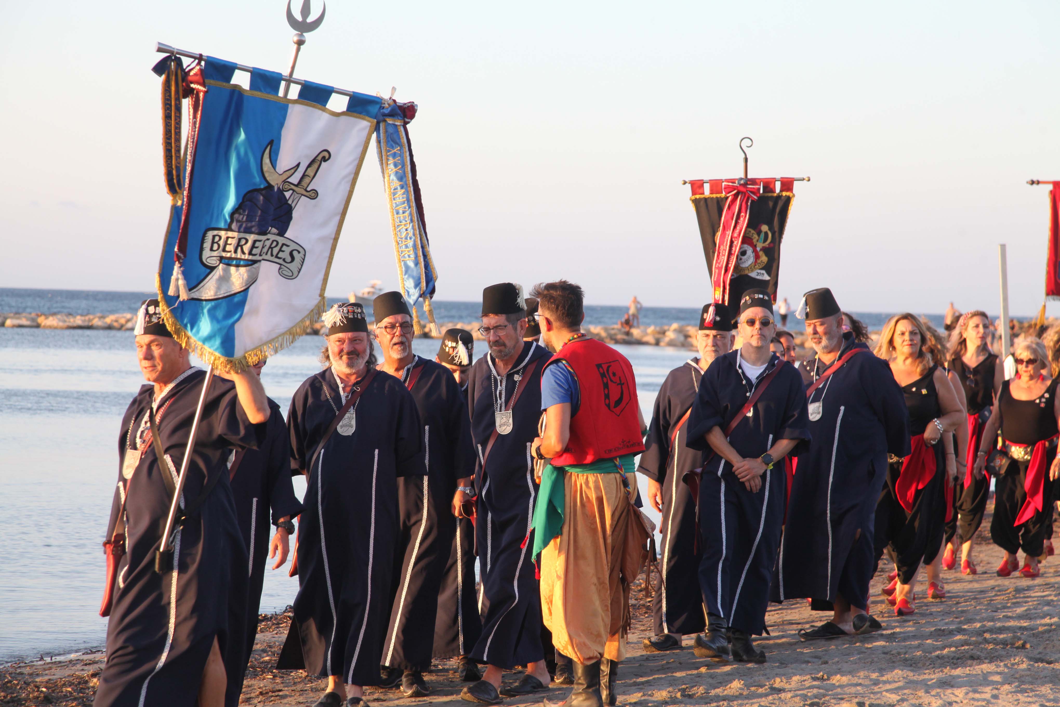 Los Moros y Cristianos desembarcan en Dénia