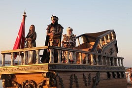 Los Moros y Cristianos desembarcan en Dénia