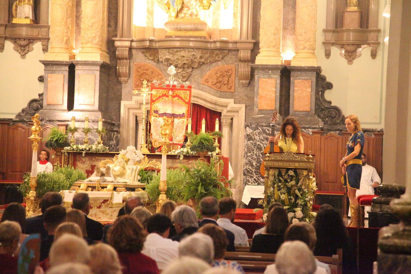 La batalla de arcabucería de los Moros y Cristianos llena Dénia de pólvora