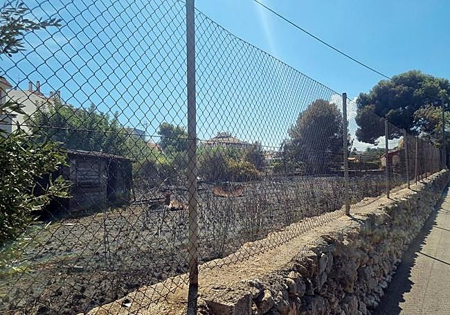 La parcela calcinada en Xàbia.