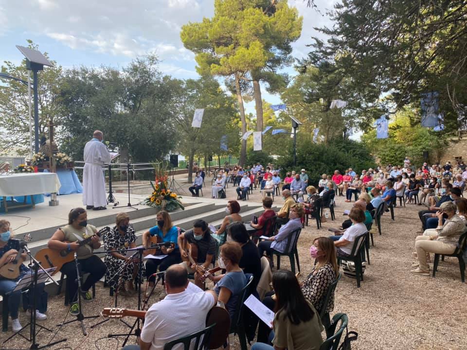 Festividad de la Virgen de los Lirios en la Font Roja de Alcoi.