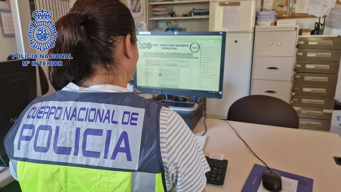 Una investigadora de la Policía Nacional en una imagen de archivo.