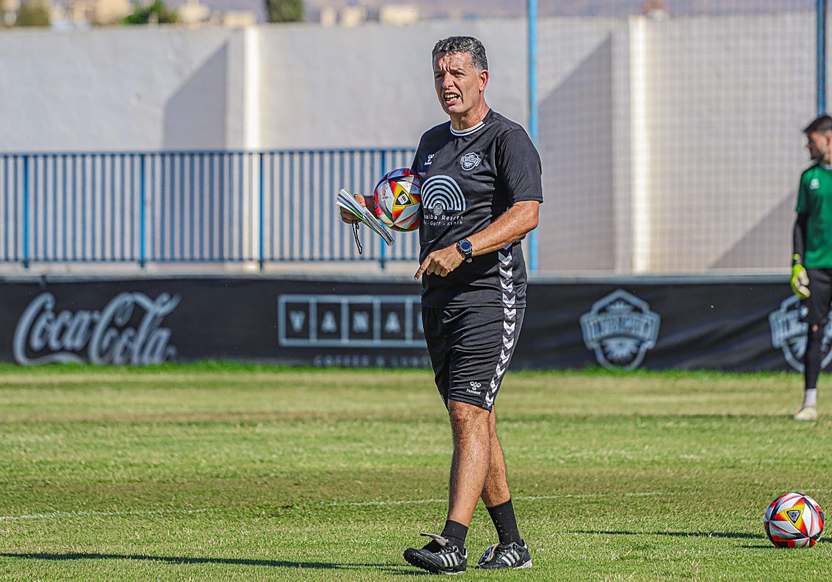Sandroni da instrucciones esta semana en Villafranqueza