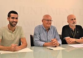 Alcalá, Grimalt y Escotto en la presentación del dispositivo de la vuelta.