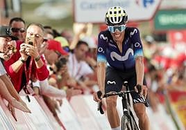 El ciclista Enric Mas, del equipo Movistar, en la sexta etapa de la Vuelta a España.