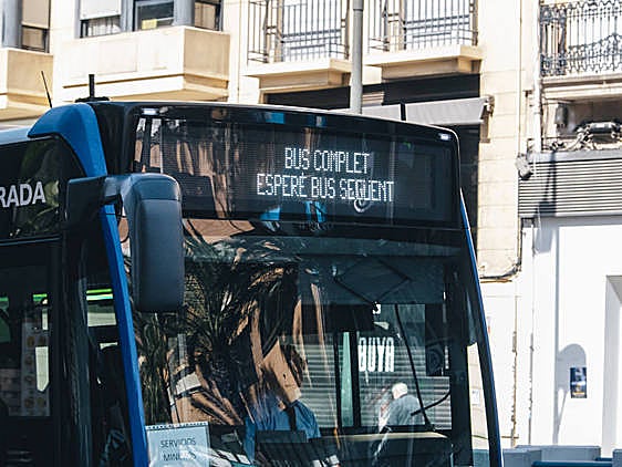 Autobús lleno durante la última huelga de buses interurbanos