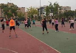 Una actividad en el polideportivo El Pla.