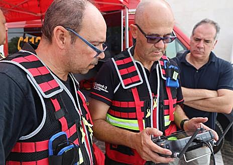 Imagen secundaria 1 - Demostración de los nuevos artilugios que dispondrá la Policía Local