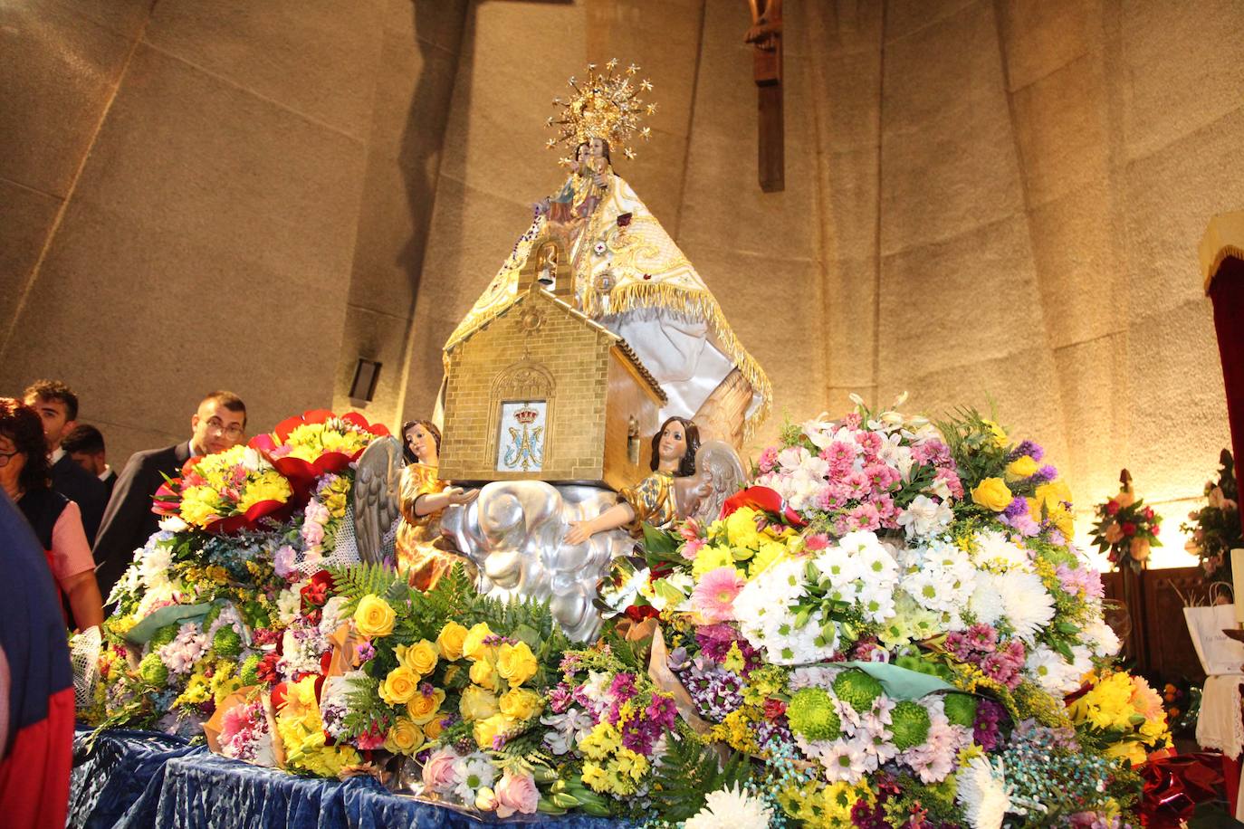 Así ha sido la ofrenda de flores a la Mare de Déu de Loreto en Xàbia