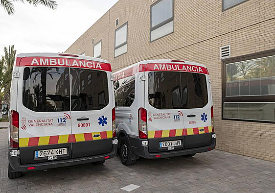 Ambulancias en uno de los hospitales de la provincia.