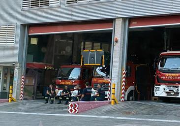 Las bomberas de Alicante ya contarán con vestuario propio en el retén del centro