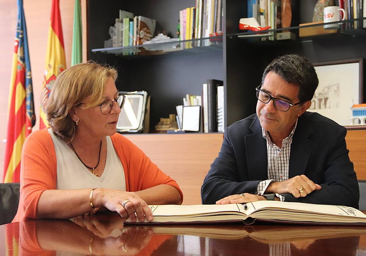 San Vicente aborda con la delegada del Consell la ampliación del Tram y nuevas infraestructuras