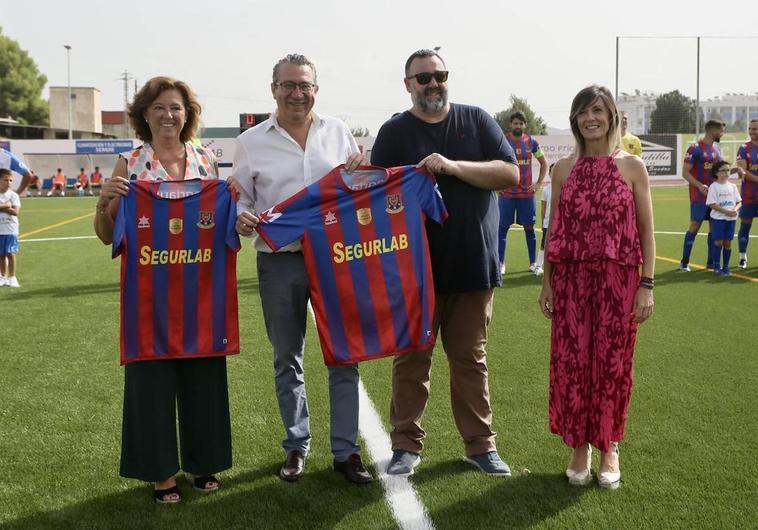 La Diputación se suma al Centenario del Club de Fútbol Almoradí