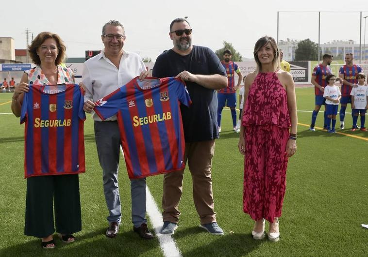 La Diputación se suma al Centenario del Club de Fútbol Almoradí