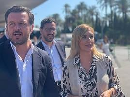 El alcalde de Elche, Pablo Ruz, ha respondido a la ministra de Transportes en un acto junto a la consellera Salomé Pradas.