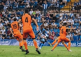 Jean Paul dispara a puerta ante el Torrent