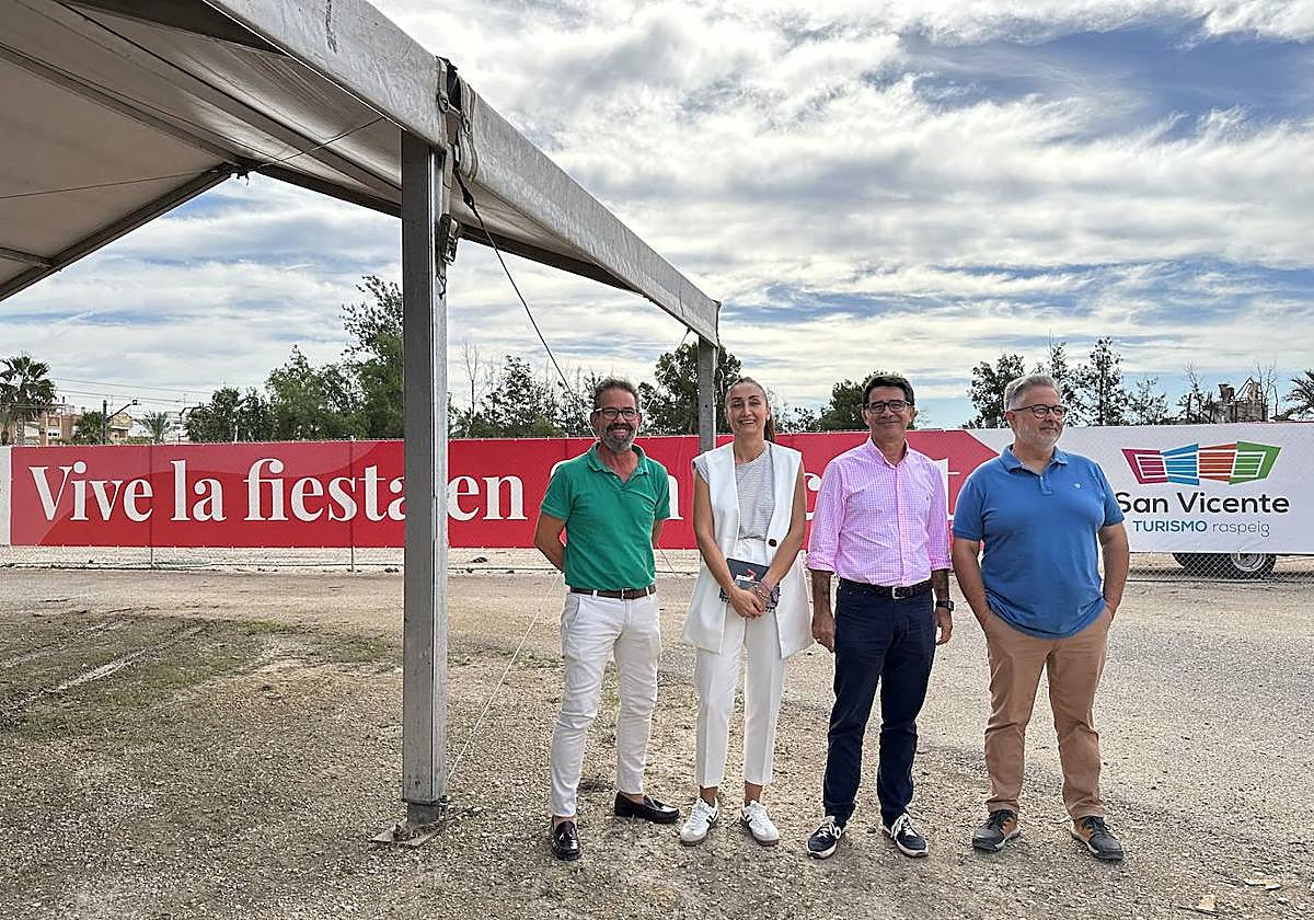 Visita de autoridades al nuevo recinto del Mig Any.