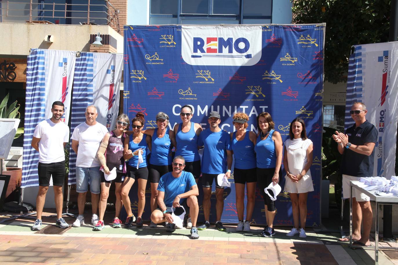 Una carrera de remos para luchar contra el cáncer de mama en Dénia