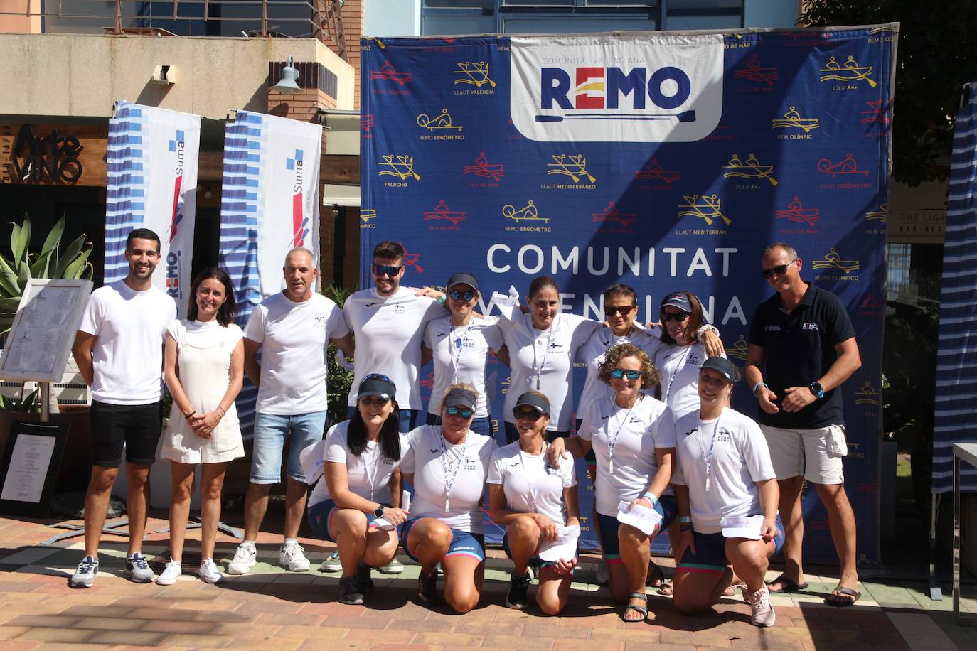 Una carrera de remos para luchar contra el cáncer de mama en Dénia