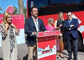 Primero por la derecha, Antonio Arias, CEO de Vectalia, en un reciente acto en Elche.