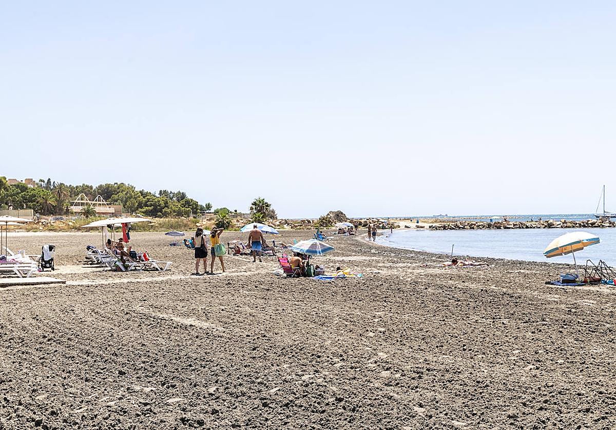 Imagen de la playa de la Almadraba