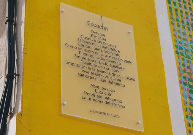 Poesía compuesta por Doble13 para acompañar el mensaje del mural.