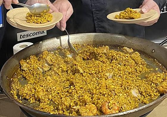 Delicioso arroz de rape y gambas.