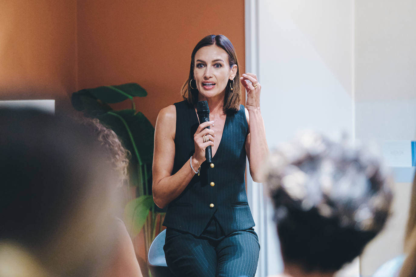 Nieves Álvarez presenta en Alicante su nueva línea de belleza