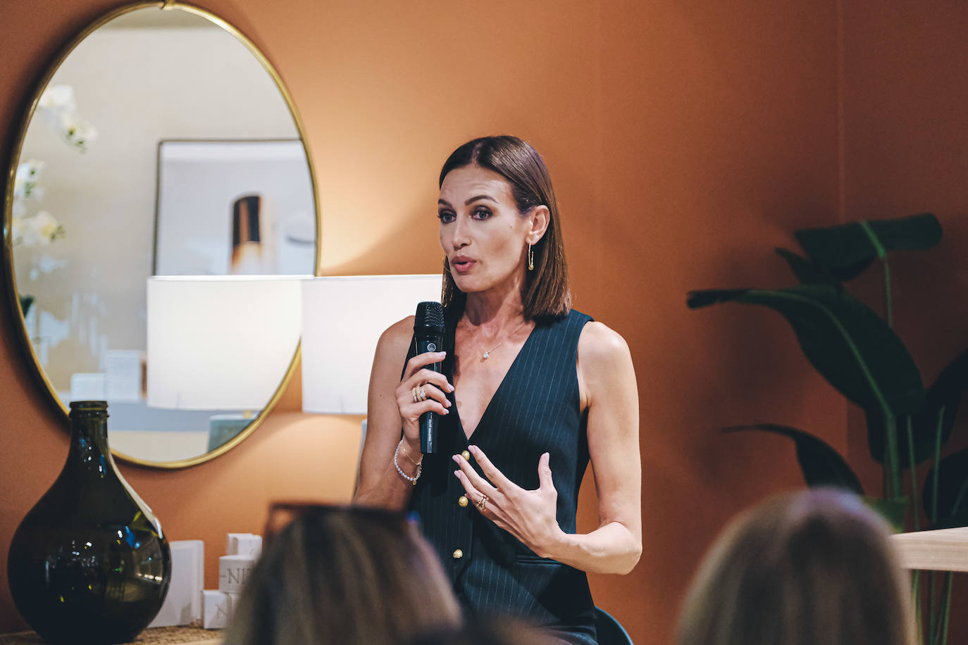 Nieves Álvarez presenta en Alicante su nueva línea de belleza