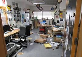 Así dejaron los ladrones las dependencias del centro de enseñanza.