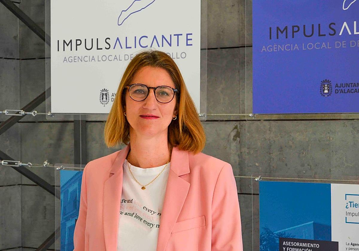 La concejal de Empleo y Fomento y responsable de la Agencia Local de Desarrollo, Mari Carmen de España.