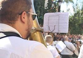Momento de la entrada de bandas de El Campello.