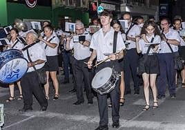 Orquesta en los Moros y Cristianos de San Blas.