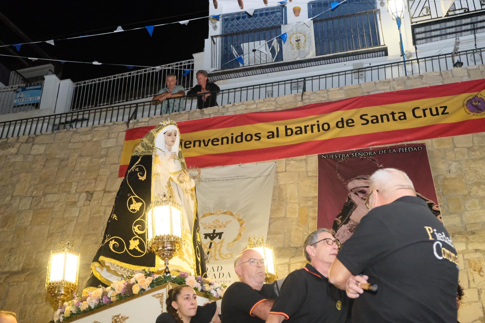 La Coronación de la Virgen de la Piedad de Santa Cruz en imágenes