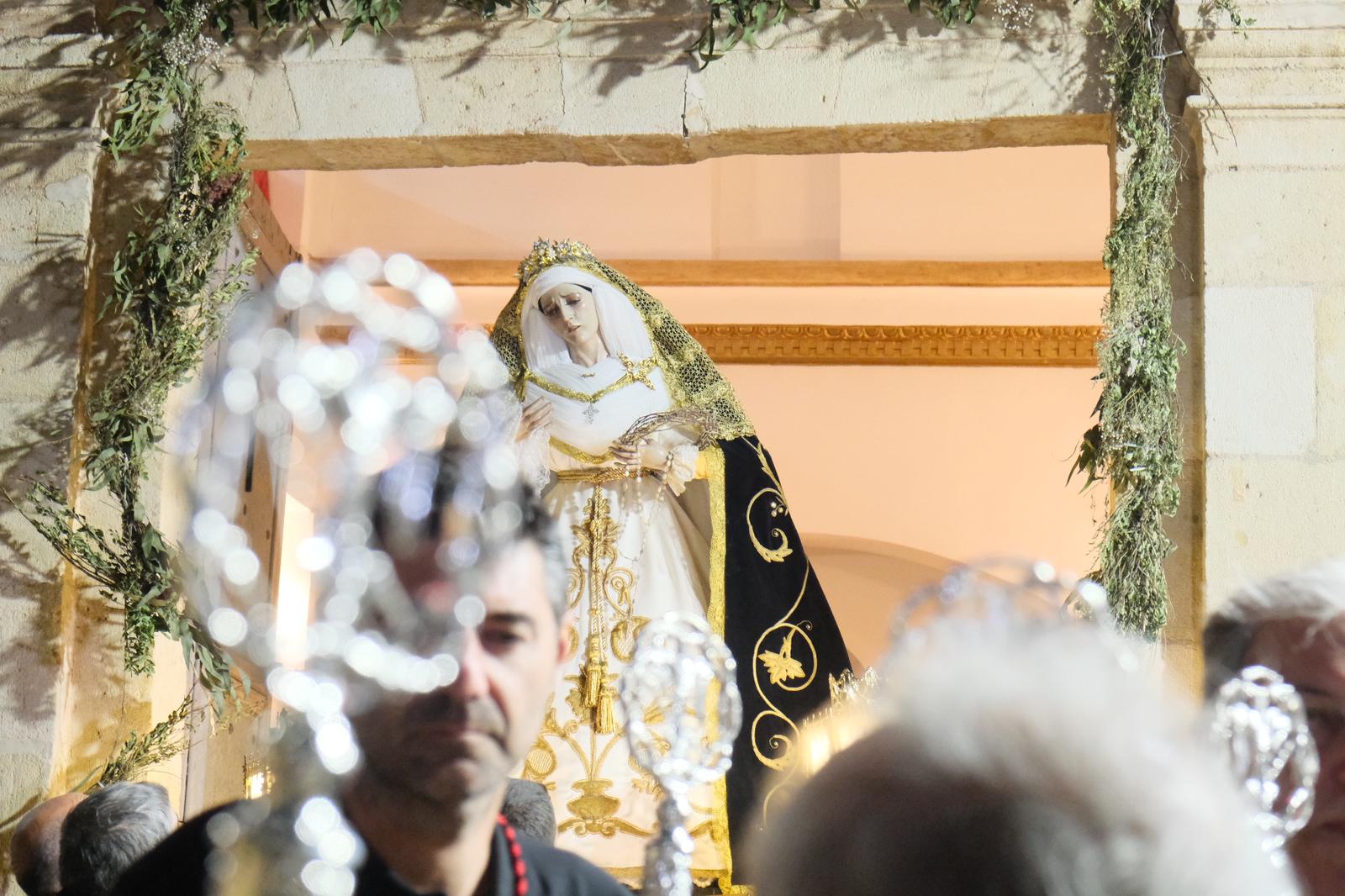 La Coronación de la Virgen de la Piedad de Santa Cruz en imágenes