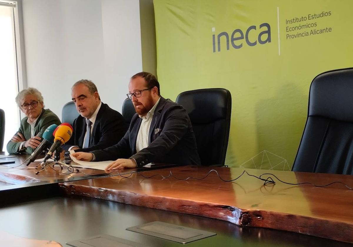 La provincia pierde peso en las exportaciones de calzado y solo uno de cada tres pares de zapatos son alicantinos