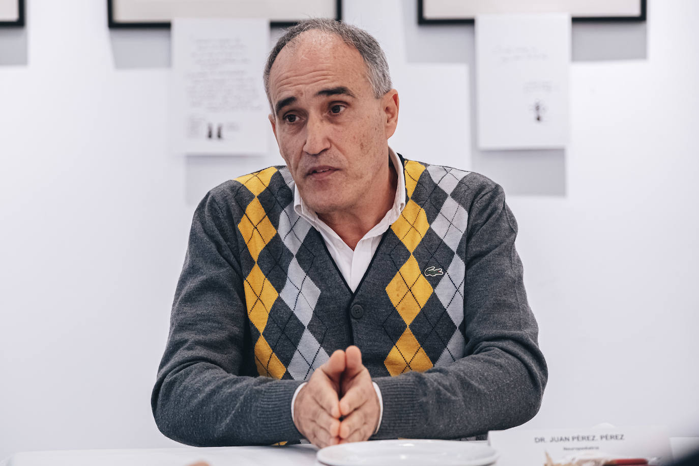Dr. Juan Pérez, neuropediatra.