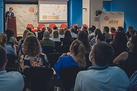 Imagen de archivo del primer encuentro de Cosmética organizada por Aitex.