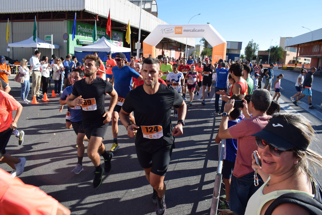 Un momento de la carrera en Mercalicante.