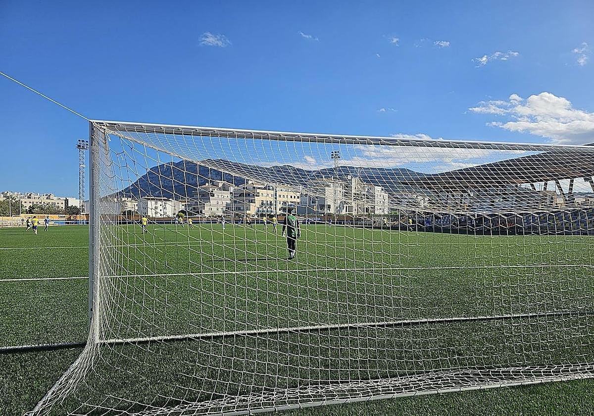 Imagen de archivo de un campo de fútbol de Dénia.