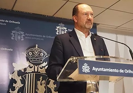 Imagen de archivo del exalcalde de Orihuela Emilio Bascuñana.