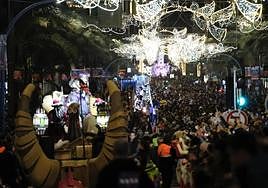 Momento de la Cabalgata de los Reyes Magos de Alicante 2023.